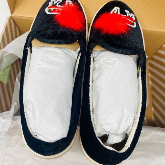 NWT Soludos Velvet Show Pony Sneaker Black and Red Pom Poms Size 5.5 - Picture 13 of 15